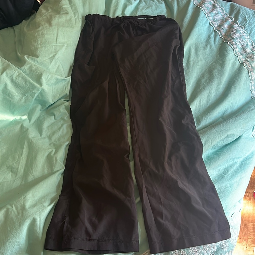 Scrub pants